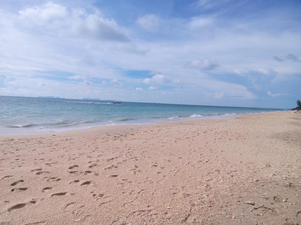 Chill Chill Long Beach Hostel Ko Lanta Esterno foto