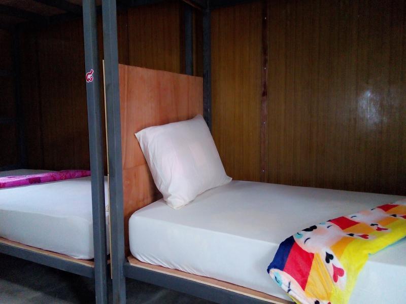 Chill Chill Long Beach Hostel Ko Lanta Esterno foto