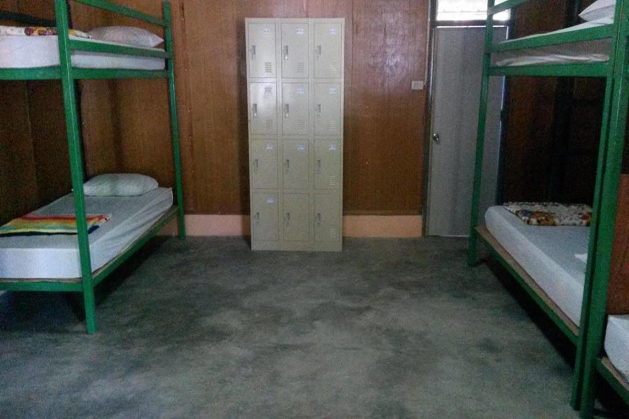 Chill Chill Long Beach Hostel Ko Lanta Esterno foto
