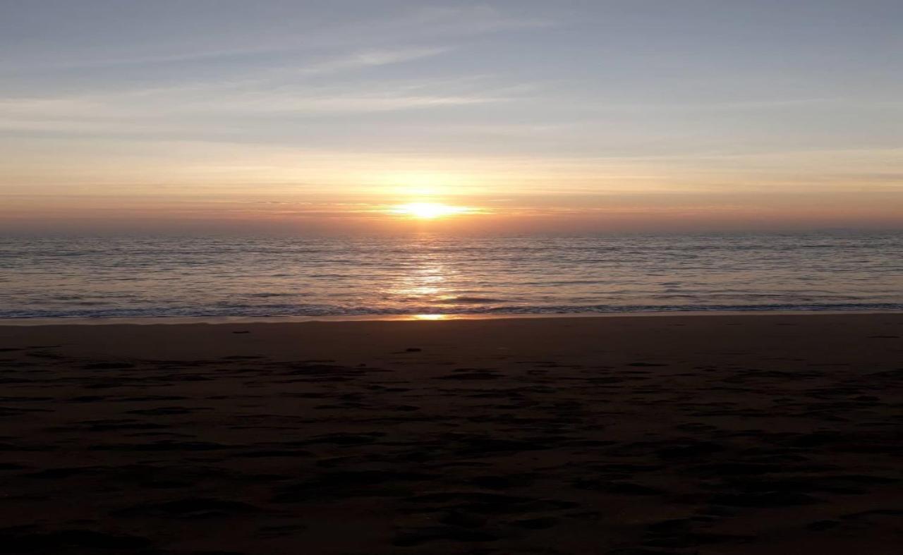 Chill Chill Long Beach Hostel Ko Lanta Esterno foto
