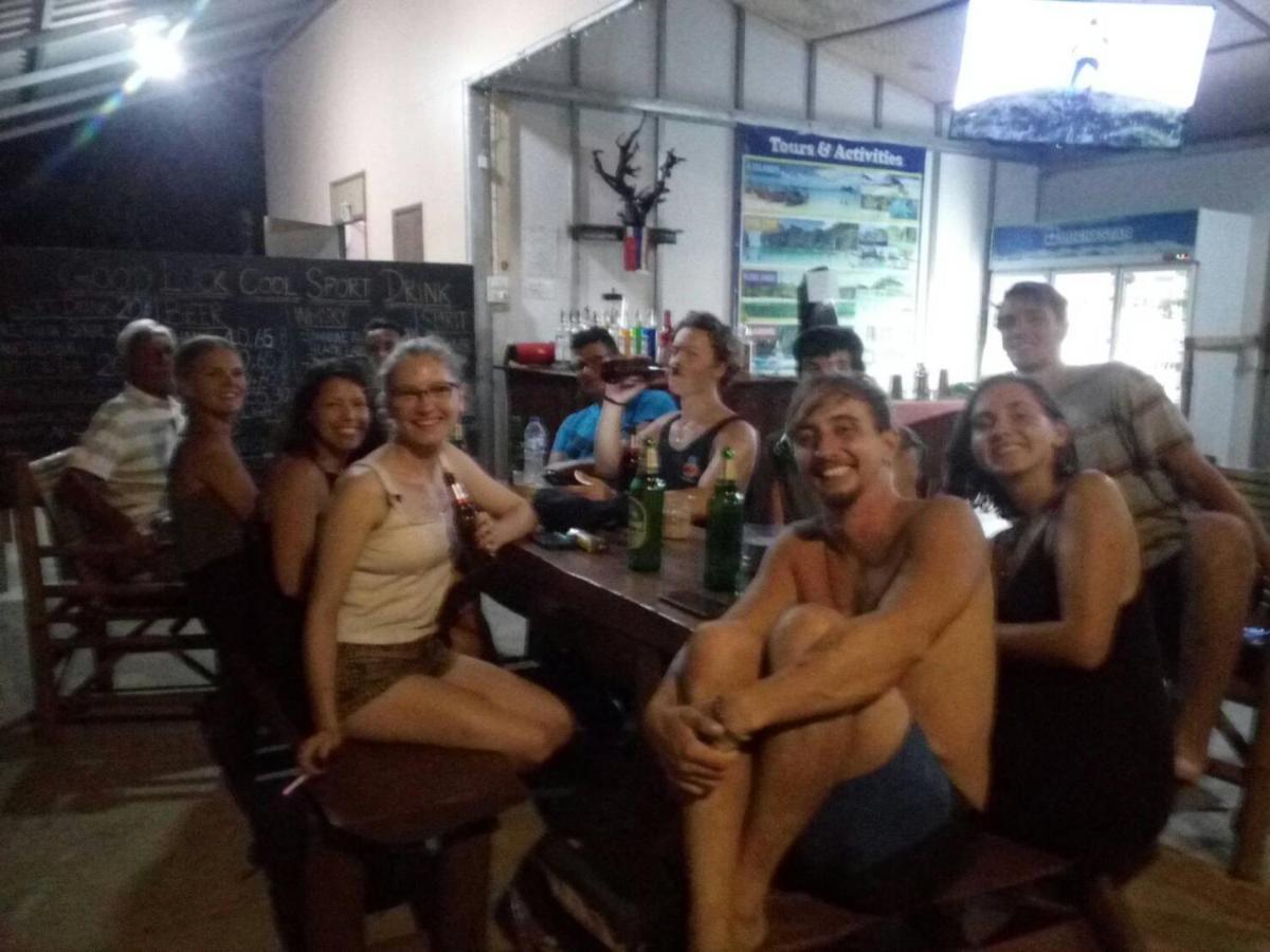 Chill Chill Long Beach Hostel Ko Lanta Esterno foto