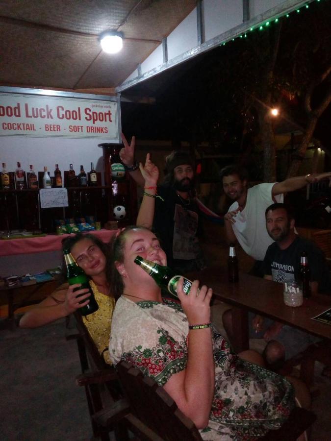 Chill Chill Long Beach Hostel Ko Lanta Esterno foto