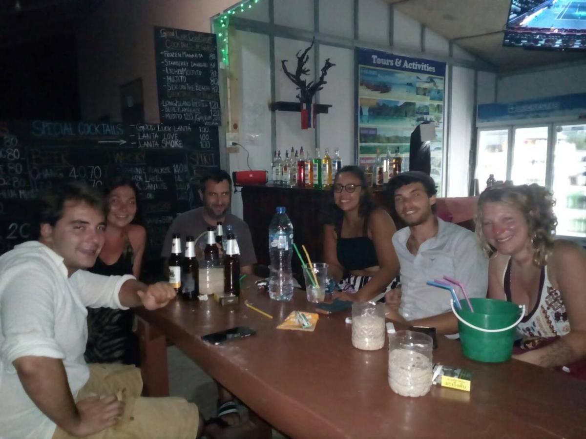 Chill Chill Long Beach Hostel Ko Lanta Esterno foto